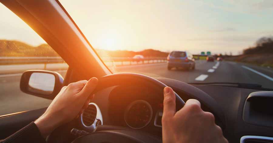 Conducteur et aides à la conduite Adas